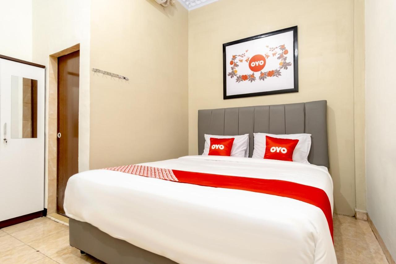 Oyo 1668 Yvel Syariah Hotel 2*