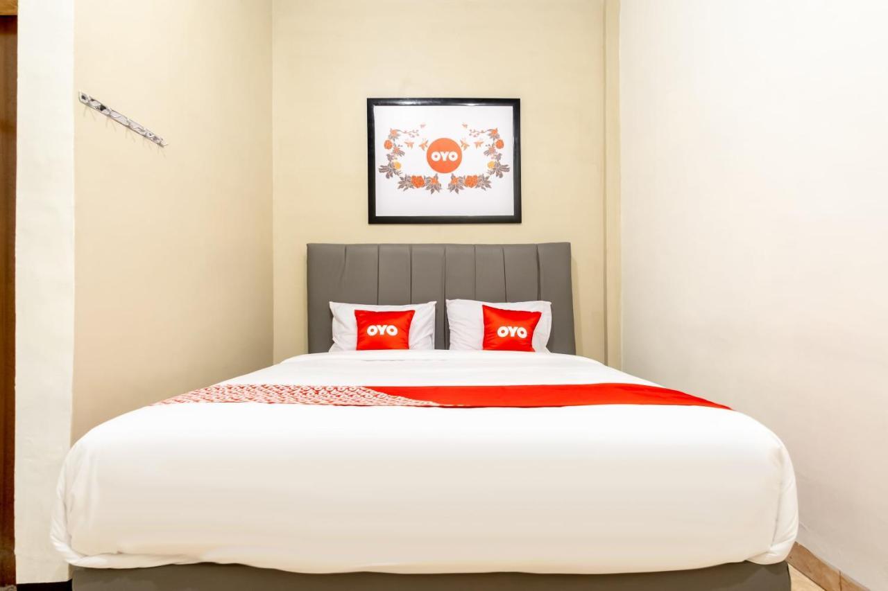 Hotel Oyo 1668 Yvel Syariah 2*