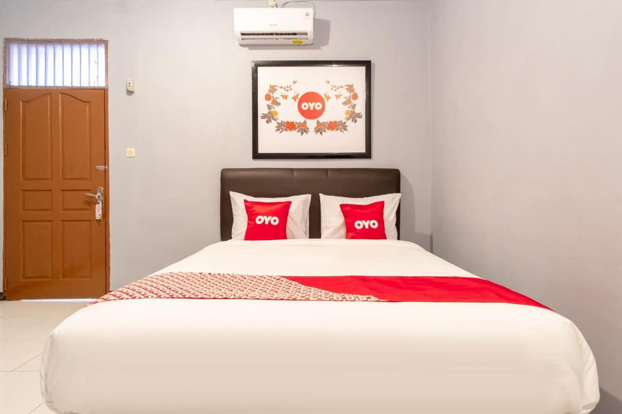 Oyo 1668 Yvel Syariah Hotel Medan