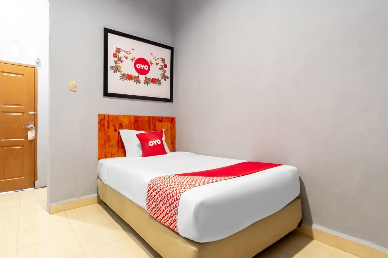 Hotel Oyo 1668 Yvel Syariah