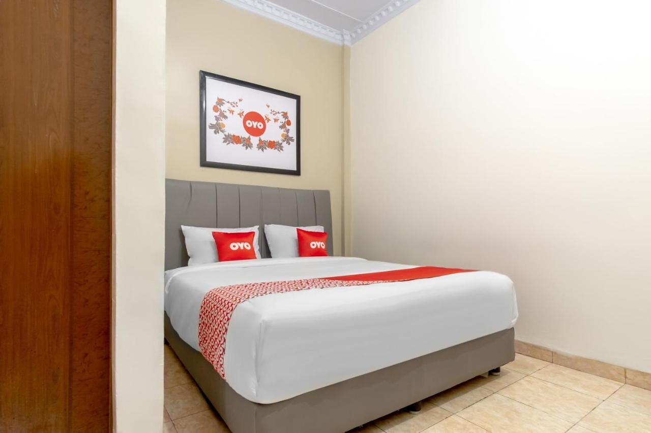 Oyo 1668 Yvel Syariah Hotel Medan